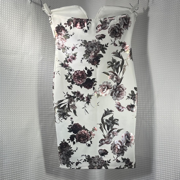 Charlotte Russe White and Black Floral Strapless Dress- size L - Picture 9 of 9